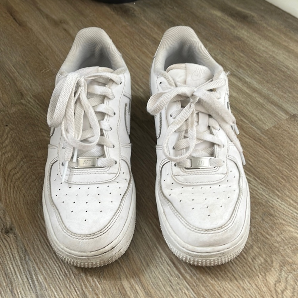 Nike Air Force 1 sneakers size 7.5 women’s (6Y youth)